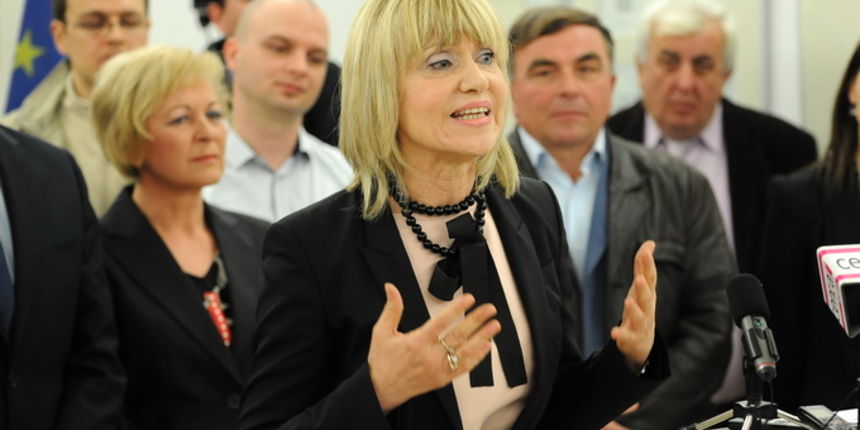 Zadar, 110413.
Zadarski SDP postigao je dogovor s HNS-om o koaliciji i predstavio dr. Ljiljanu Klaric kao zamjenicu gradonacelnickog kandidata Ive Bilica. 
SDP na lokalne izbore izlazi u koaliciji sa HNS-om, HSLS-om, DSU i HSZ.
Na fotografiji: Ingrid Anti