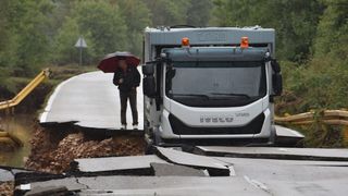 Zbog zarobljenog kamiona ne prometuje se cestom Poljica- Mazija