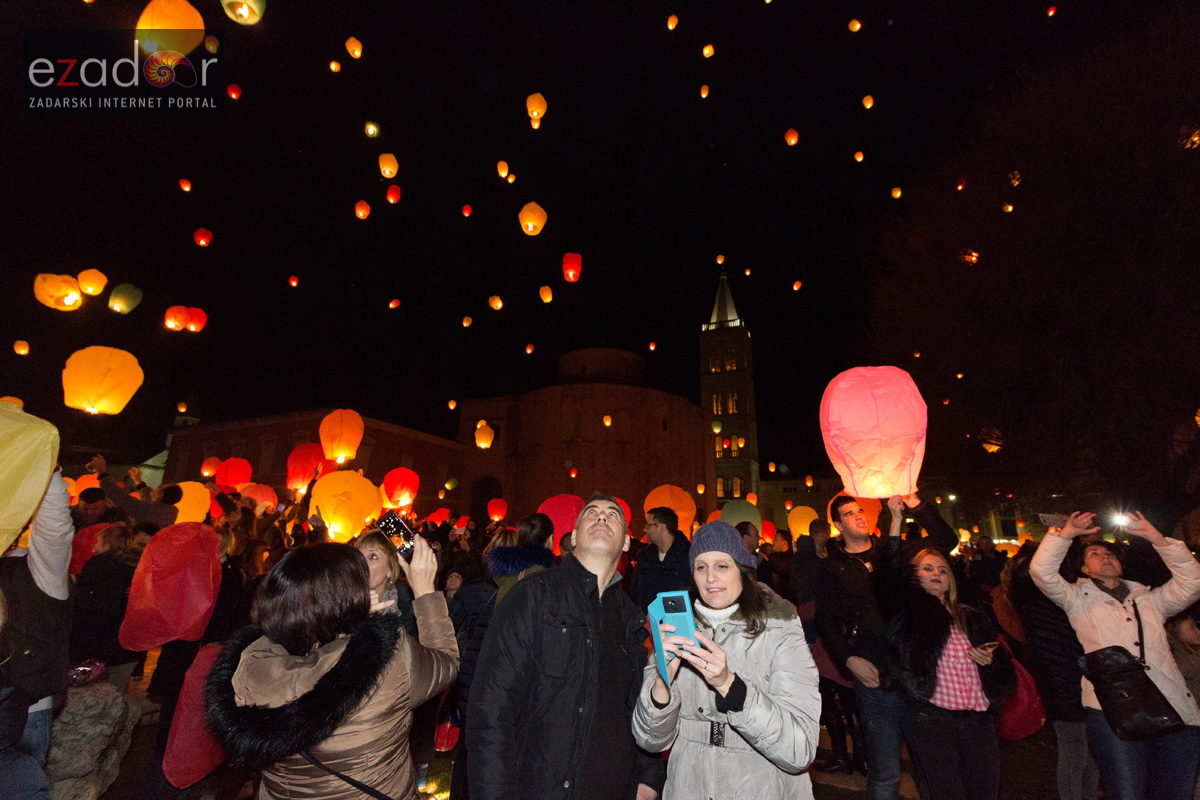 Humanitarni svjetlosni spektakl “Zaželi ljubav” na zadarskom Forumu, 18. veljače 2017. Humanitarni svjetlosni spektakl “Zaželi ljubav” na zadarskom Forumu, 18. veljače 2017.