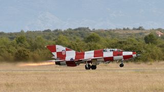 Vježbe pilota borbenih MIG-ova Vježbe pilota borbenih MIG-ova