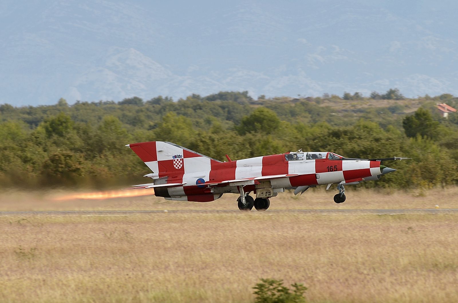 Vježbe pilota borbenih MIG-ova Vježbe pilota borbenih MIG-ova