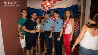 Čudesna noć: Velika fešta ulicama Zadra nakon plasmana Vatrenih u finale SP Čudesna noć: Velika fešta ulicama Zadra nakon plasmana Vatrenih u finale SP