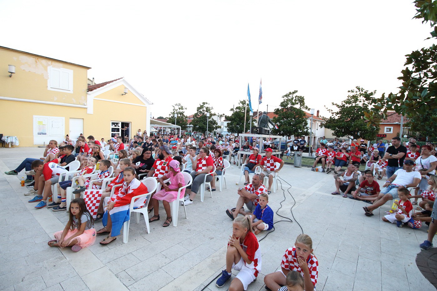 Bibinje: Navijanje za Vatrene i fešta nakon pobjede nad Engleskom