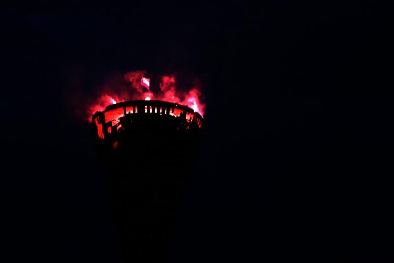 Navijači bakljama obasjali vodotoranj Navijači bakljama obasjali vodotoranj