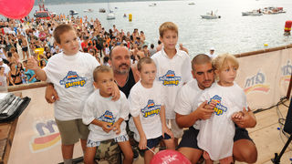 Danas se na zadarskoj rivi cetvrtu godinu za redom odrzava manifestacija Milenijum Jump. Foto : Andrija Lucic / CROPIX