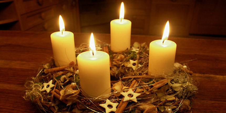 Božić, Adventski vijenac