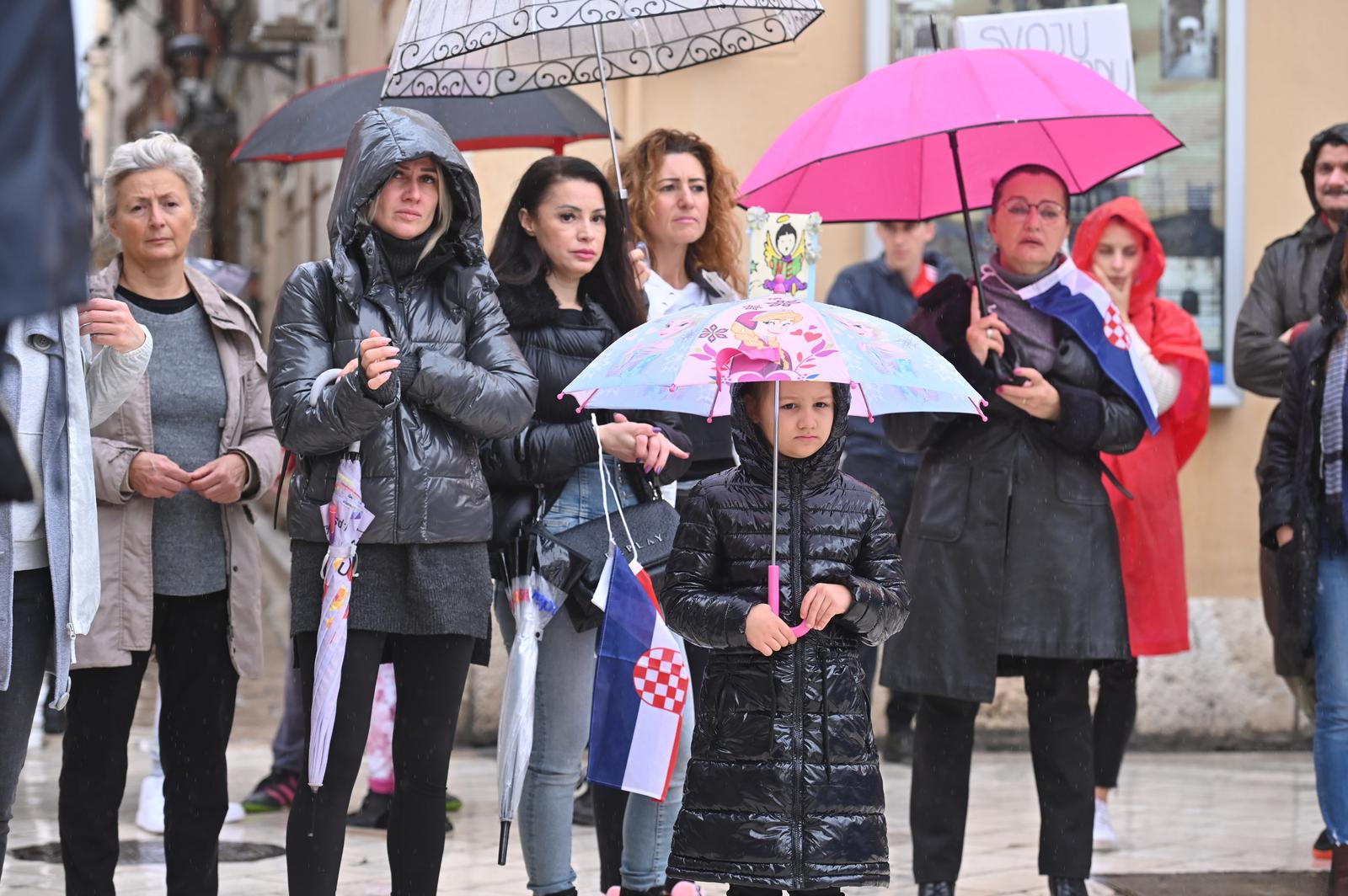 U Zadru novi prosvjed protiv covid potvrda