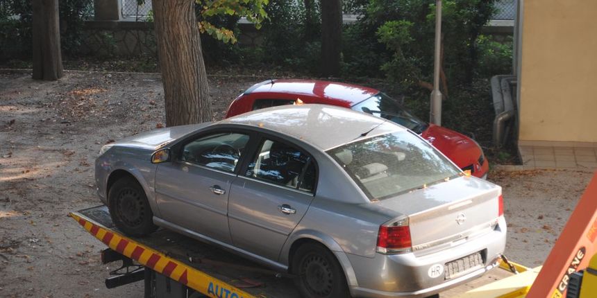 Županija donirala vozilo za potrebe edukacije učenika Strukovne škole Vice Vlatković. Foto: Zadarska županija Županija donirala vozilo za potrebe edukacije učenika Strukovne škole Vice Vlatković. Foto: Zadarska županija