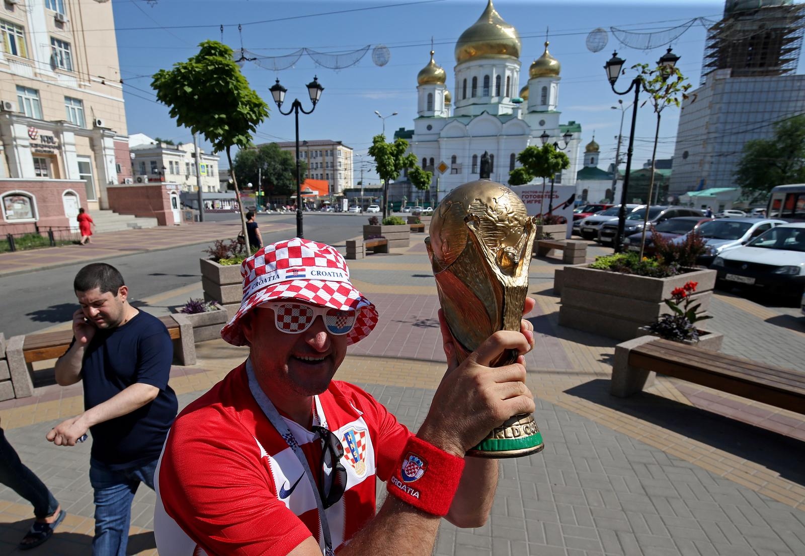 Veseli hrvatski navijači u Rostovu na Donu