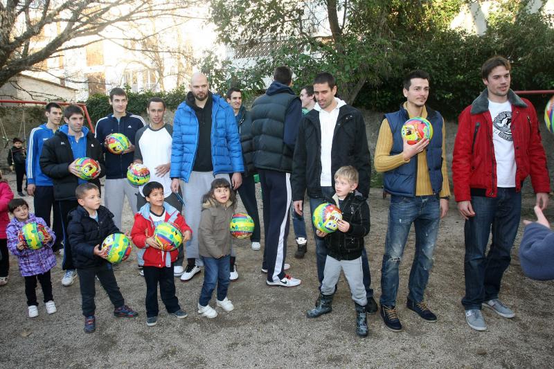 Košarkaši i djelatnici KK Zadar posjetili dječji vrtić Latica, Foto: Dino Stanin/PIXSELL Košarkaši i djelatnici KK Zadar posjetili dječji vrtić Latica, Foto: Dino Stanin/PIXSELL