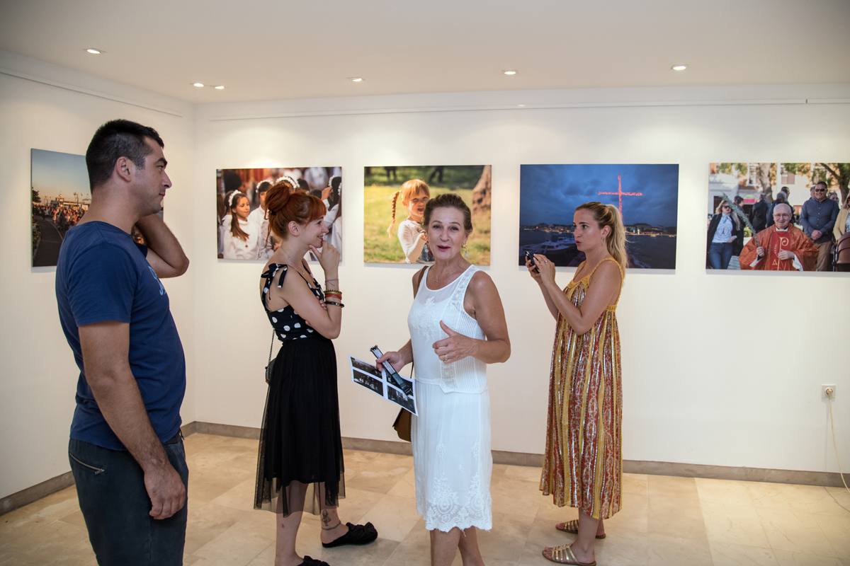Otvorenje izložbe fotografija “Biogradske procesije” Vinka Pešića Otvorenje izložbe fotografija “Biogradske procesije” Vinka Pešića