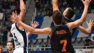 Dvorana Krešimir Ćosić, Zadar – 2. kolo A-1 muške lige, KK Zadar – GKK Šibenik 80-76. Photo: Dino Stanin/PIXSELL Dvorana Krešimir Ćosić, Zadar – 2. kolo A-1 muške lige, KK Zadar – GKK Šibenik 80-76. Photo: Dino Stanin/PIXSELL