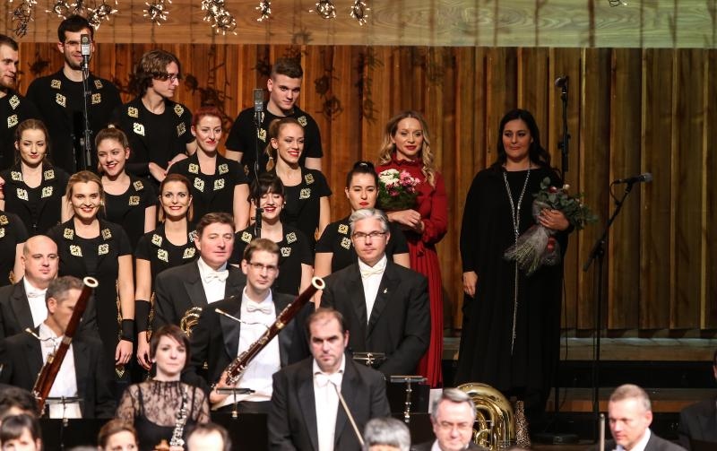 Božićni koncert Zagrebčcke filharmonije i Vokalnog ansambla Husar&Tomčić