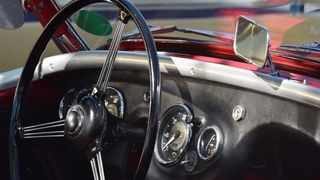 Tisuću kilometara sa oldtimerima Tisuću kilometara sa oldtimerima