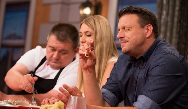 321-kuhaj – Mate: “Izvršit ću javni suicid ukoliko još jednom dobijem sirovu piletinu!”