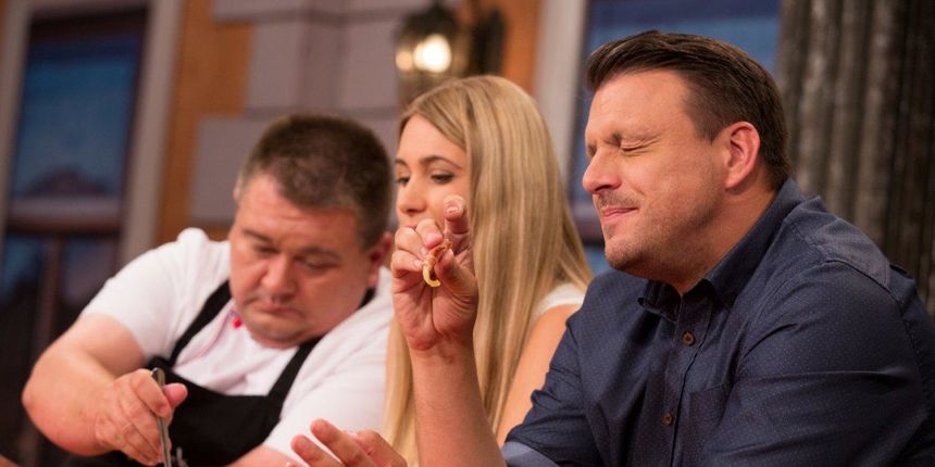 321-kuhaj – Mate: “Izvršit ću javni suicid ukoliko još jednom dobijem sirovu piletinu!” 321-kuhaj – Mate: “Izvršit ću javni suicid ukoliko još jednom dobijem sirovu piletinu!”