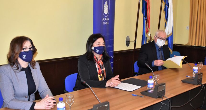 Suci porotnici Županijskog suda u Zadru položili prisegu Suci porotnici Županijskog suda u Zadru položili prisegu