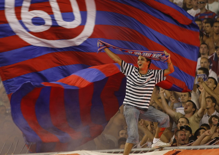 Split,190810.
Stadion Poljud.
Nogometna utakmica kvalifikacija za europsku ligu izmedju Hajduka i Unirea.
Na fotografiji: torcida navijaci
Foto: Duje Klaric / CROPIX