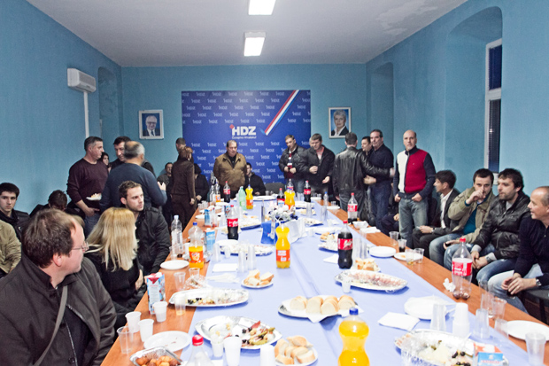 U izbornim stožerima Kukuriku koalicije i HDZ-a, Foto: Leo Banić U izbornim stožerima Kukuriku koalicije i HDZ-a, Foto: Leo Banić