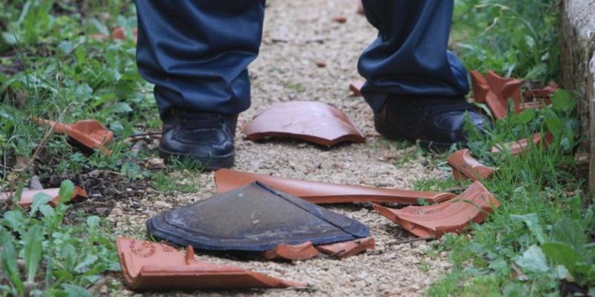 Pijavica: Padao crijep s krovova Pijavica: Padao crijep s krovova