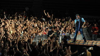 Zadar, 070510
U sklopu velike Gibonnijeve turneje Toleranca tour 2010, odrzan je koncert u Zadru u dvorani Kresimira Cosica na Visnjiku. 
Foto: Andrija Lucic / CROPIX