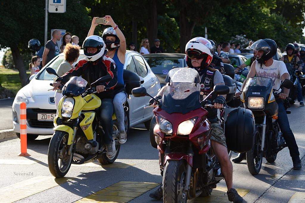 Defile bajkera ulicama Zadra u povodu 10. rođendana Moto kluba Beštije. Foto: Jadra NeveraZD Defile bajkera ulicama Zadra u povodu 10. rođendana Moto kluba Beštije. Foto: Jadra NeveraZD