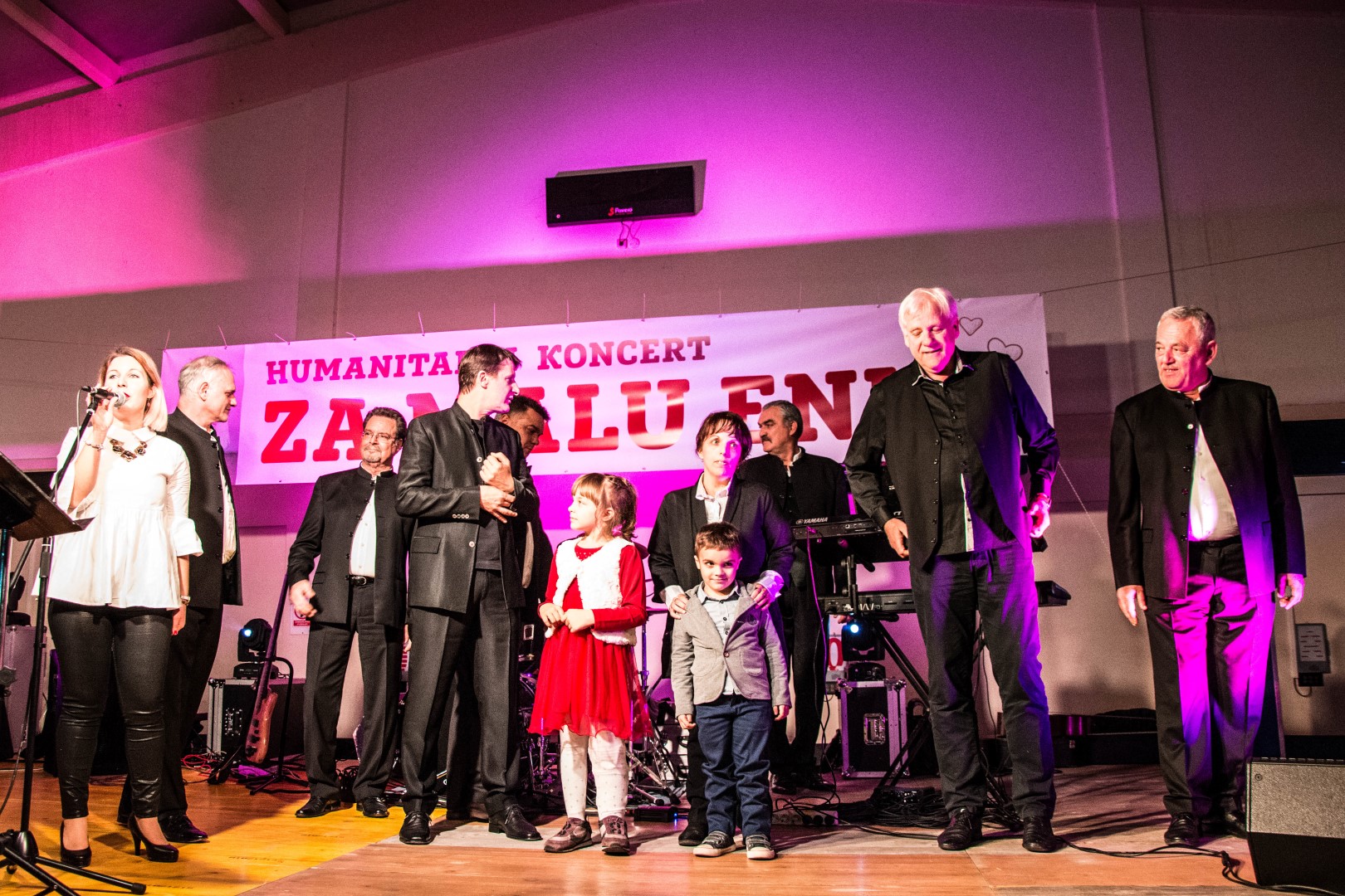 Humanitarni koncert “Za malu Enu” u Povljani Humanitarni koncert “Za malu Enu” u Povljani