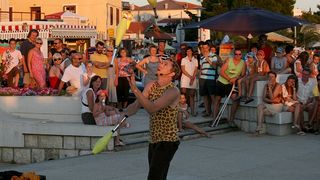 Image 1208365 (auto)