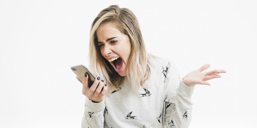 Žena i mobitel
