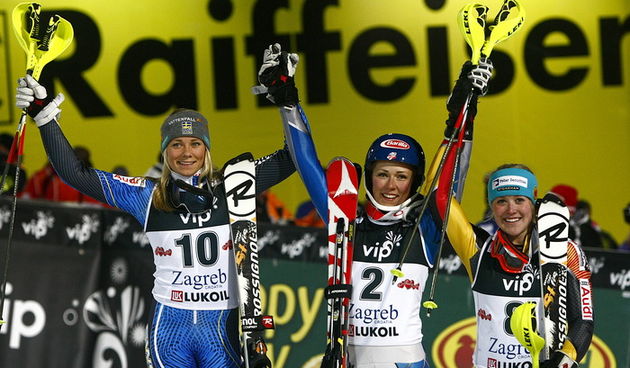 Zagreb, 040113.Sljeme – Vip Snow Queen Trophy 2013.Pobjednice devete slalomske utrke FIS Svjetskog kupa na Sljemenu za zene.Na fotografiji: Frida Hansdotter (2. mjesto), Mikaela Shiffrin (1. mjesto) i Erin Mielzynski (3. mjesto).Foto: Ronald Gorsic /