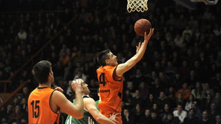 Sibenik ,170213.
Dvorana Baldekin 
Derbi utakmica izmedju GKK Sibenik i Sonik Puntamika Zadar za prvaka A2 Hrvatske kosarkaske lige Jug.
Foto: Niksa Stipanicev / CROPIX