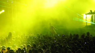 Zrce, 090711.
Na prvom hrvatskom Big Beach partyju na plazi Zrce nastupio je Fatboy Slim pred oko 10 tisuca posjetitelja. Fatboy Slim, DJ za siroke narodne mase. Svo vrijeme dvosatnog nastupa drzao je publiku u visokom ritmu tako da je ona svo vrijeme ple Zrce, 090711.
Na prvom hrvatskom Big Beach partyju na plazi Zrce nastupio je Fatboy Slim pred oko 10 tisuca posjetitelja. Fatboy Slim, DJ za siroke narodne mase. Svo vrijeme dvosatnog nastupa drzao je publiku u visokom ritmu tako da je ona svo vrijeme ple