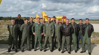 Posade dvaju Canadiara vratili se s uspješne misije u sjevernoj Italiji Posade dvaju Canadiara vratili se s uspješne misije u sjevernoj Italiji