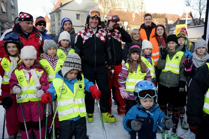 FIS World Snow Day za klince u društvu s Ivicom Kostelićem FIS World Snow Day za klince u društvu s Ivicom Kostelićem