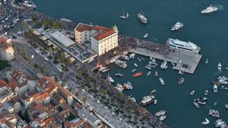 Splićani ispratili Olivera na posljednju plovidbu – fotografije iz zraka