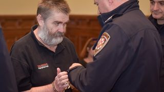 Počelo suđenje Josipu Rođaku koji je bacio četvero djece s balkona Počelo suđenje Josipu Rođaku koji je bacio četvero djece s balkona