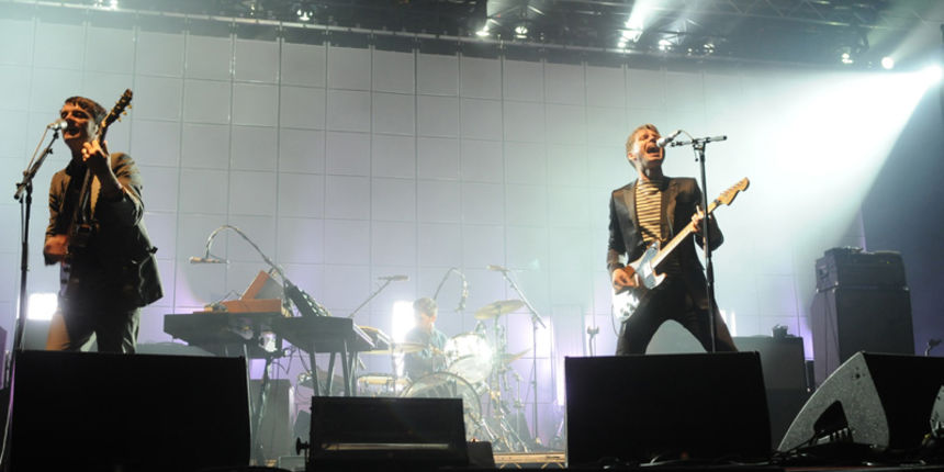 Zagreb, 240609.
Prva vecer T-mobile IN Music Festivala koji se odrzava na Jarunu na dvije pozornice. Kao zvijezde prve veceri nastupili su Lilly Allen, Kraftwerk, Franz Ferdinand na T-mobile stageu i Rokia Traore na Nokia stageu. 
Na fotografiji:  Franc F