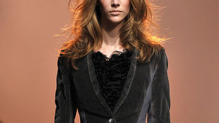 Trend izvještaj za jesen 2010: Crveni baršun (Fashionologie.com)