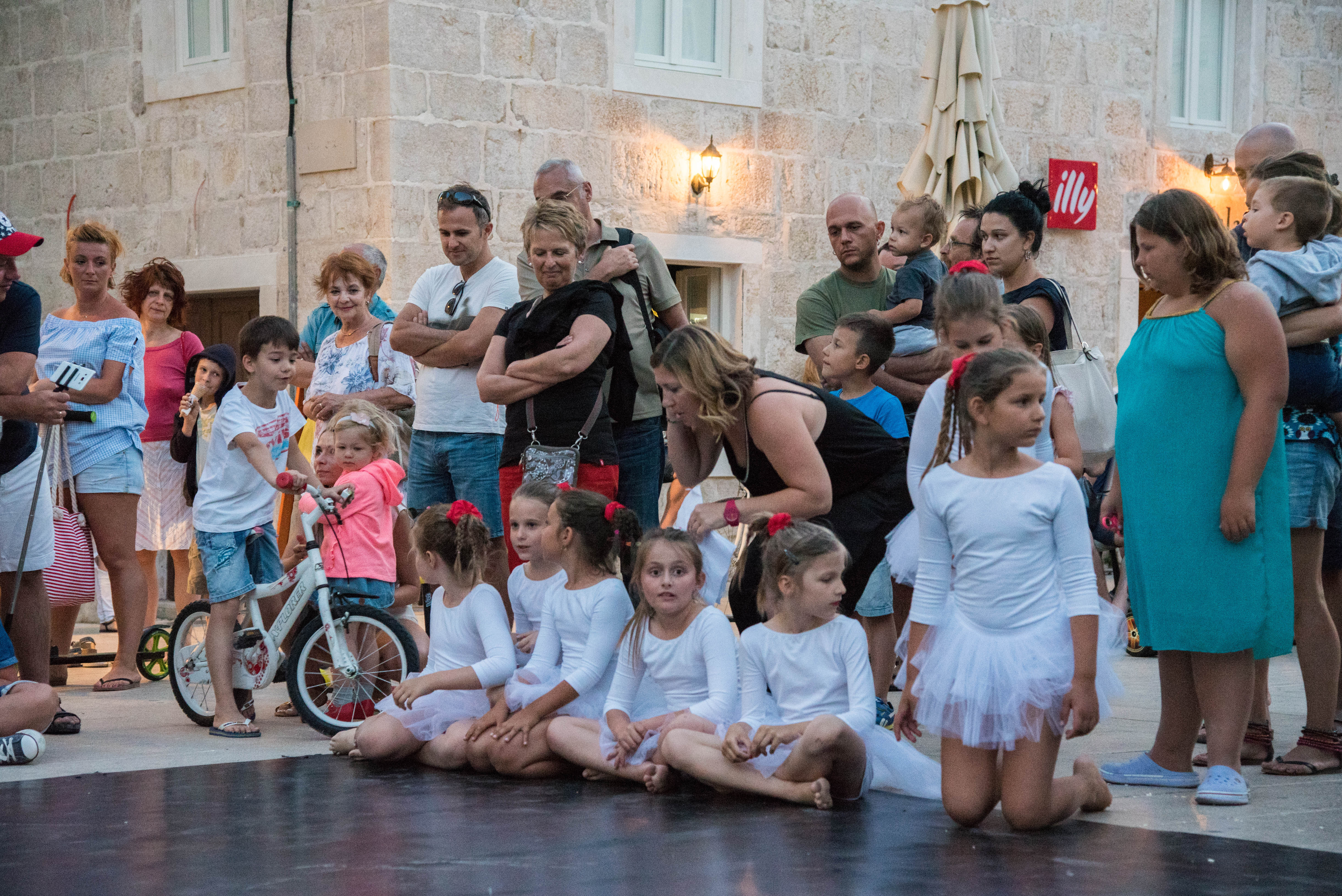 Pag, plesna udruga Kissa