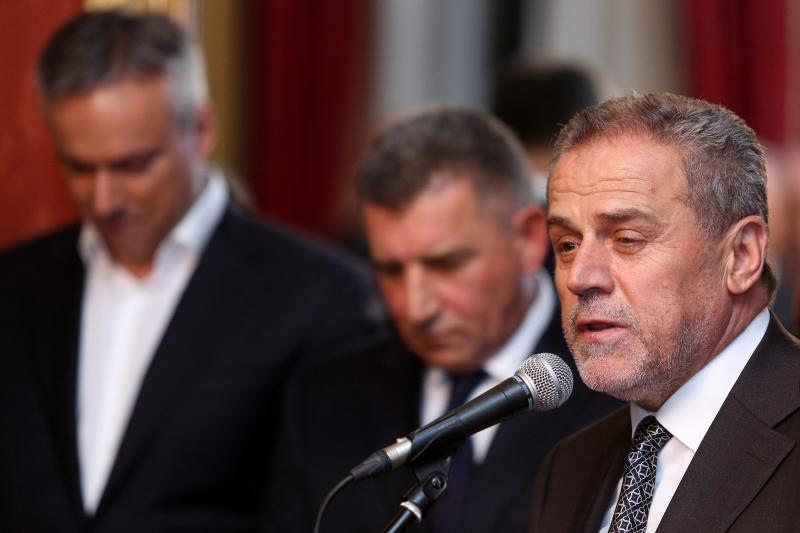 , Zagreb – U Dvercu je odrzana dodjela povelje pocasnog gradjanina Zagreba generalu Anti Gotovini. Photo: Anto Magzan/PIXSELL , Zagreb – U Dvercu je odrzana dodjela povelje pocasnog gradjanina Zagreba generalu Anti Gotovini. Photo: Anto Magzan/PIXSELL