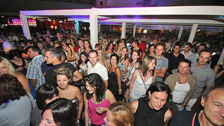 Severina na Ponton Festivalu, 30. srpnja (foto:Saša Čuka) Severina na Ponton Festivalu, 30. srpnja (foto:Saša Čuka)