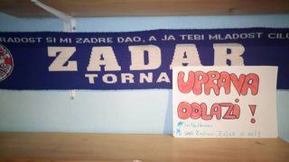 Image 379425 (auto) Image 379425 (auto)