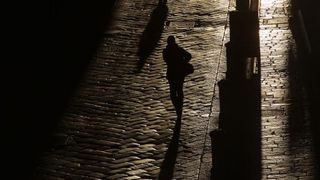 Približavanjem zimskog solsticija, odnosno tkzv. suncostaja dani su sve kraći, a sjene izražajnije.  Photo: Filip Brala/PIXSELL