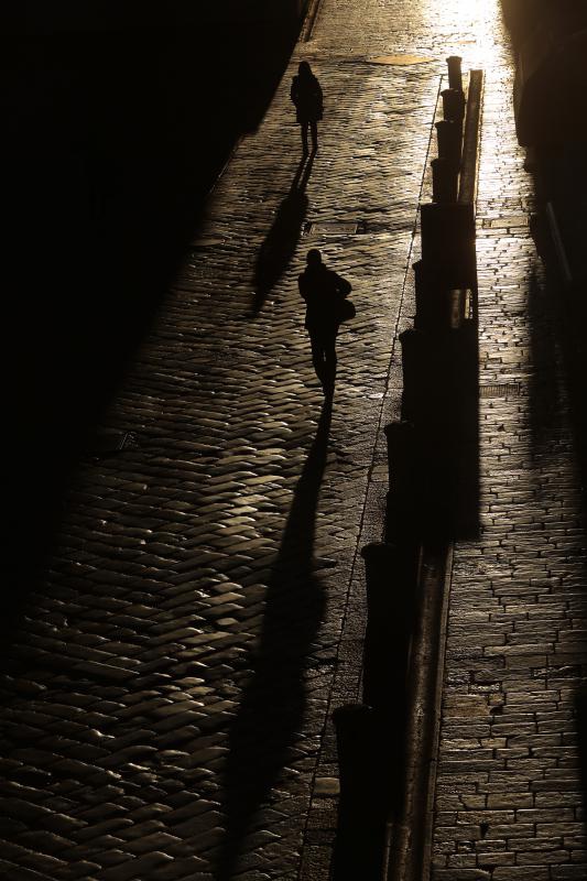 Približavanjem zimskog solsticija, odnosno tkzv. suncostaja dani su sve kraći, a sjene izražajnije.  Photo: Filip Brala/PIXSELL