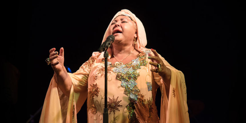 Esma Redžepova, prateći bend Folk Masters i gost Ibus Ibraimovski @ Arsenal Zadar Esma Redžepova, prateći bend Folk Masters i gost Ibus Ibraimovski @ Arsenal Zadar