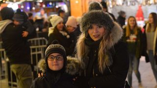 Advent u Zadru: Neno Belan i Fiumensi raspjevali i rasplesali i staro i mlado na Trgu Petra Zoranića Advent u Zadru: Neno Belan i Fiumensi raspjevali i rasplesali i staro i mlado na Trgu Petra Zoranića