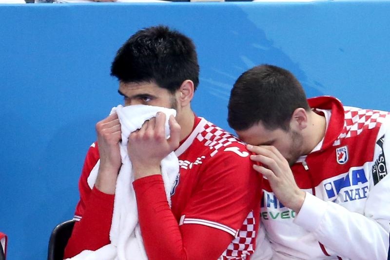 Tuga hrvatskih rukometaša nakon šokantnog poraza od Slovenije