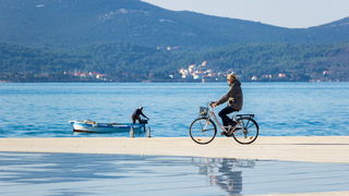 Image 380491 (auto) Image 380491 (auto)