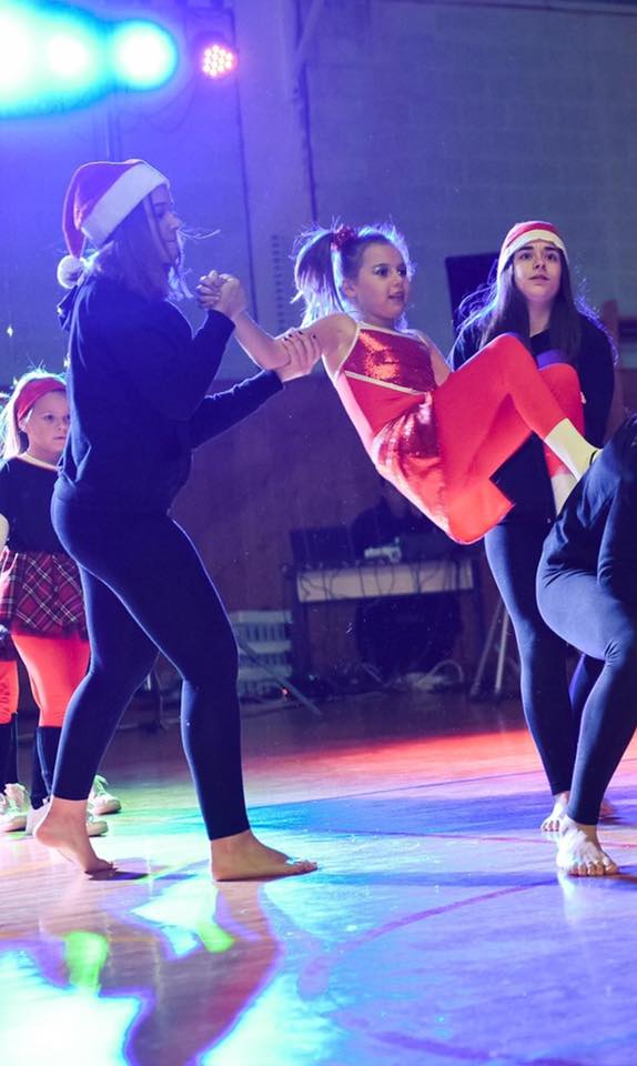 Plesna Božićna čarolija na otoku Pagu