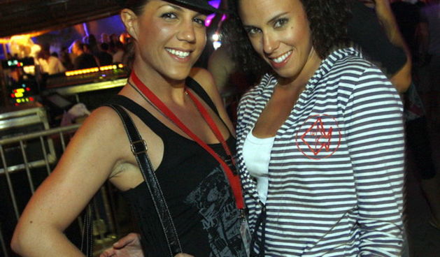 U tijeku je 8. dan The Garden Festivala 2009, ovgodisnjeg naziva “A Double Whammy 2009”; Natali Dizdar